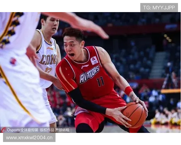 华莱士突破效率明显高于队友，提升球队内线攻击力