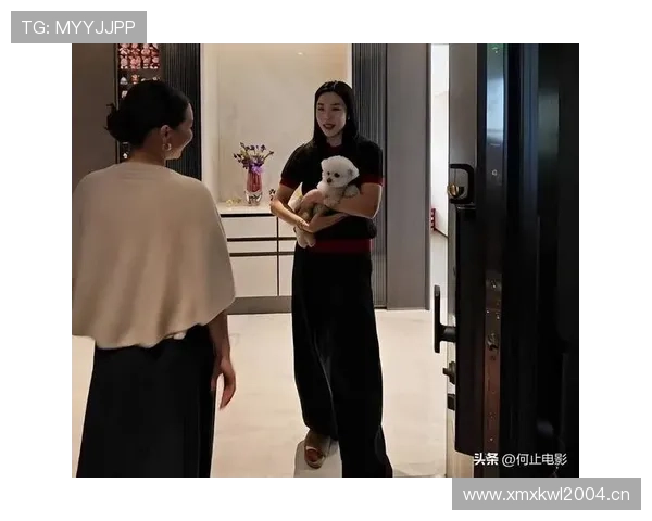 贾一凡训练完直接拎爱马仕去吃夜宵？